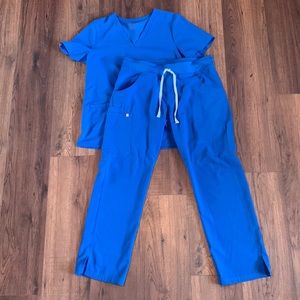 Figs LIMITED EDITION Scrub Set in Denim, Medium Petite